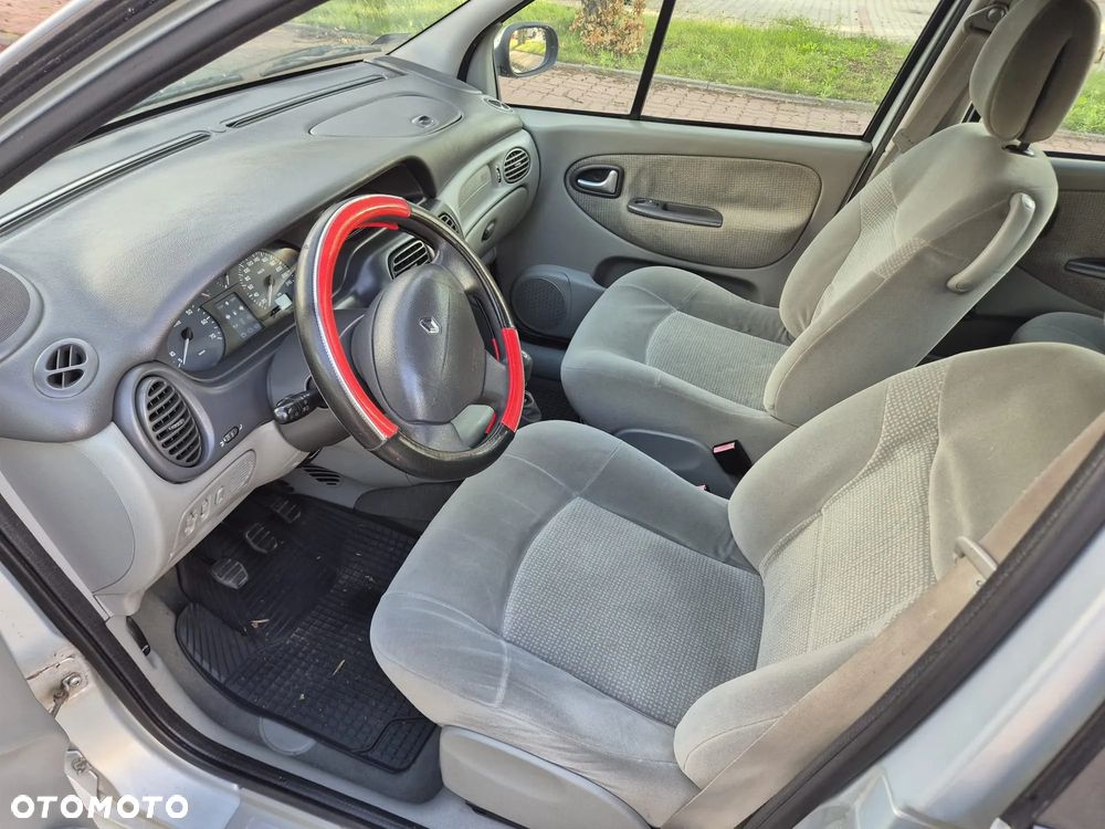 Renault Scenic - 6