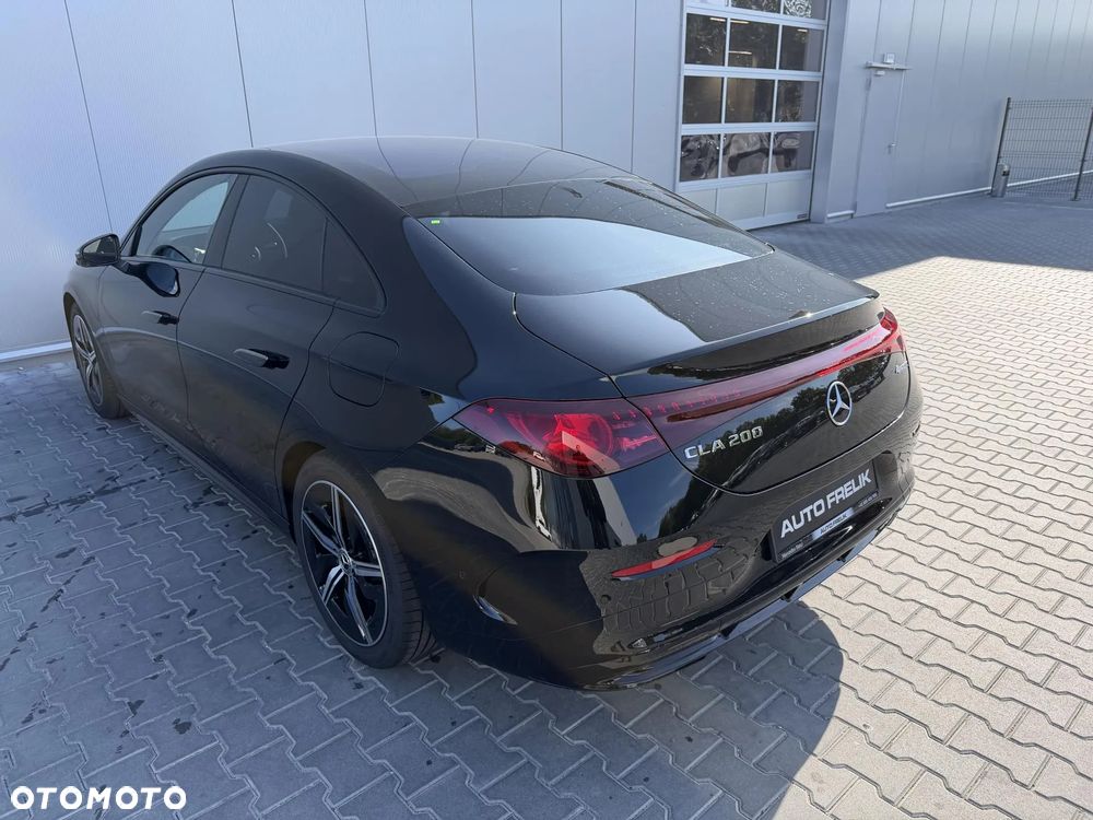 Mercedes-Benz CLA 200 mHEV 4-Matic 8G-DCT - 11