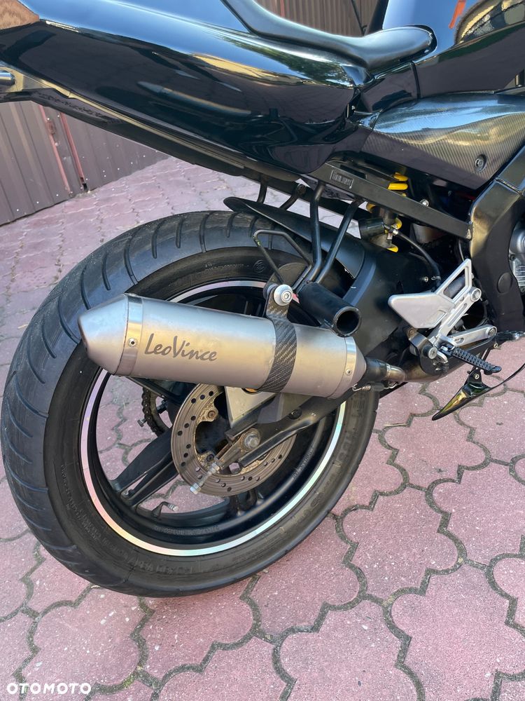 Yamaha TZR - 7