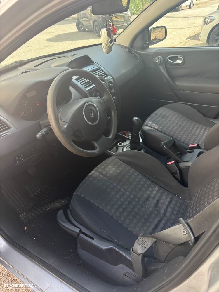 Renault Mégane Break 1.5 dCi Authentique - 5
