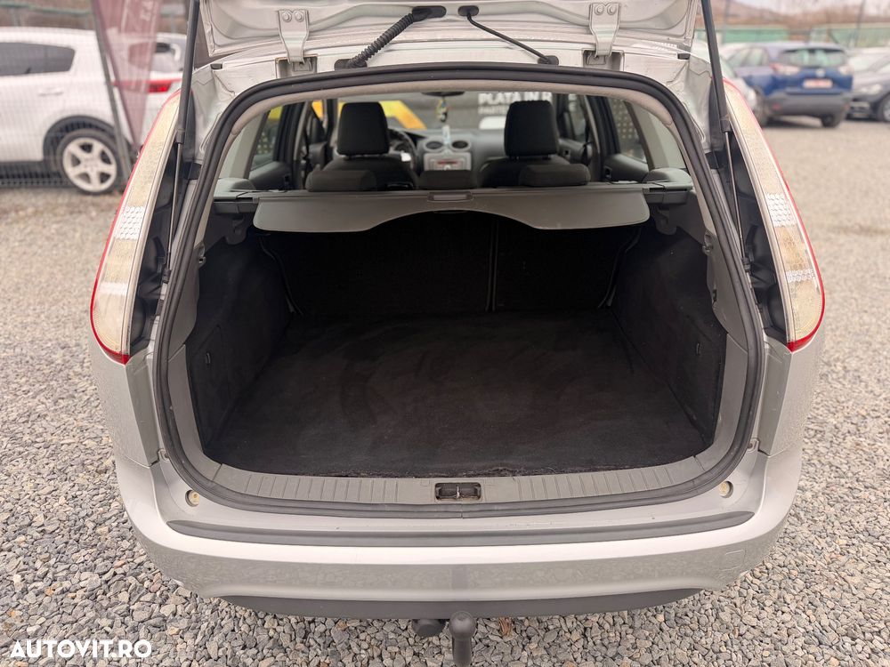 Ford Focus 1.6 TDCI DPF Style - 14