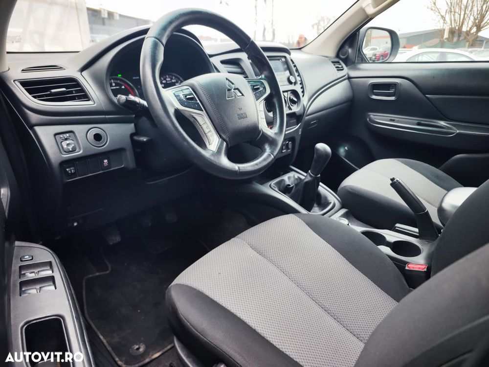 Mitsubishi L200 Double Cab 2.2 DI-D M/T Instyle - 9