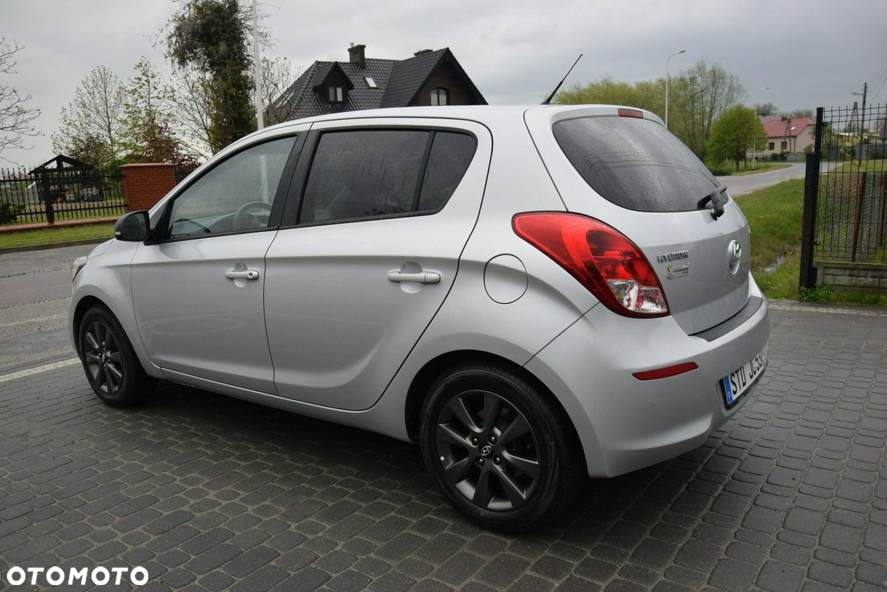 Hyundai i20 1.25 Wersja Jubileuszowa - 13