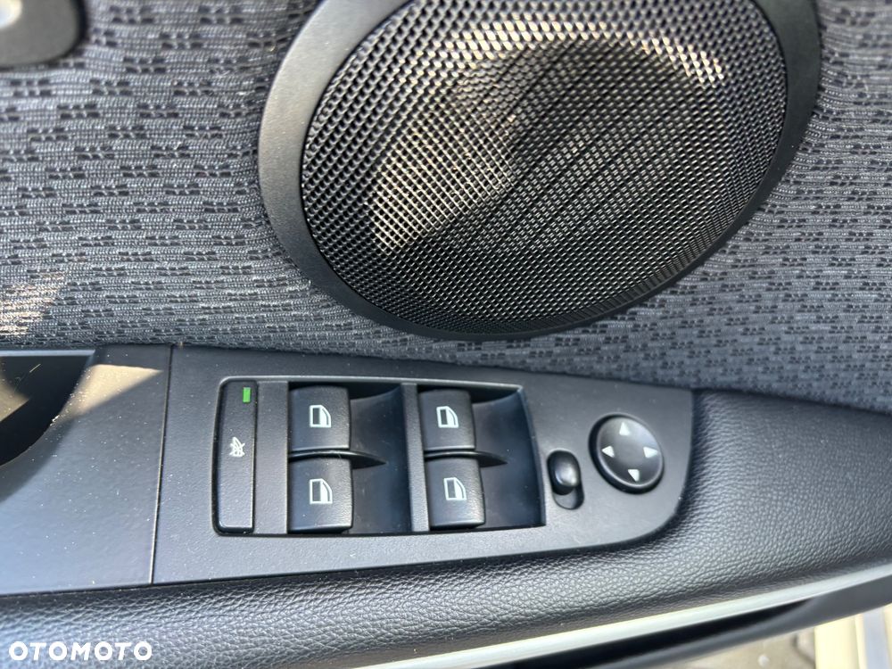 BMW Seria 3 320d - 28