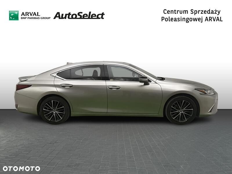 Lexus ES 300h Business Edition - 7