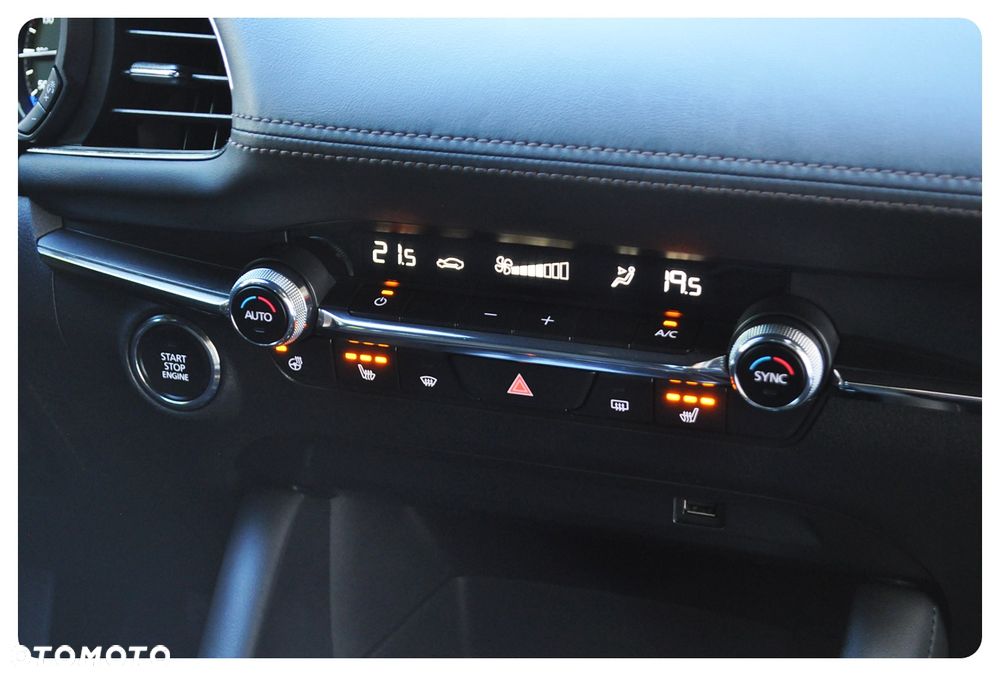 Mazda 3 2.0 mHEV AWD Hikari - 8