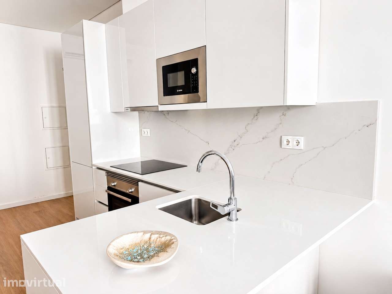 Apartamento T2 com duas varandas - Grande imagem: 2/8