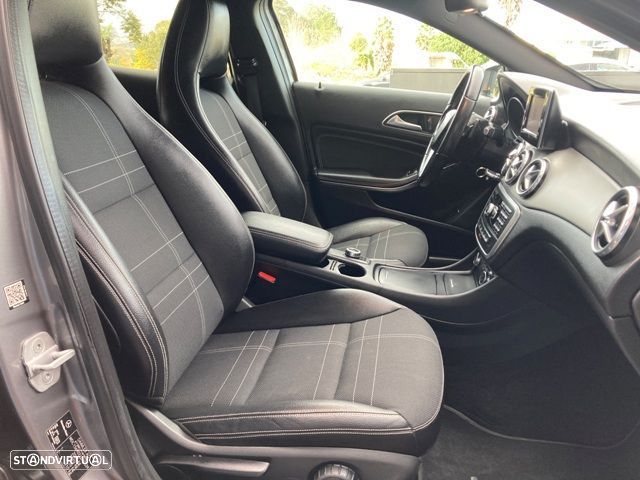 Mercedes-Benz GLA 220 d Urban — fotografia 36