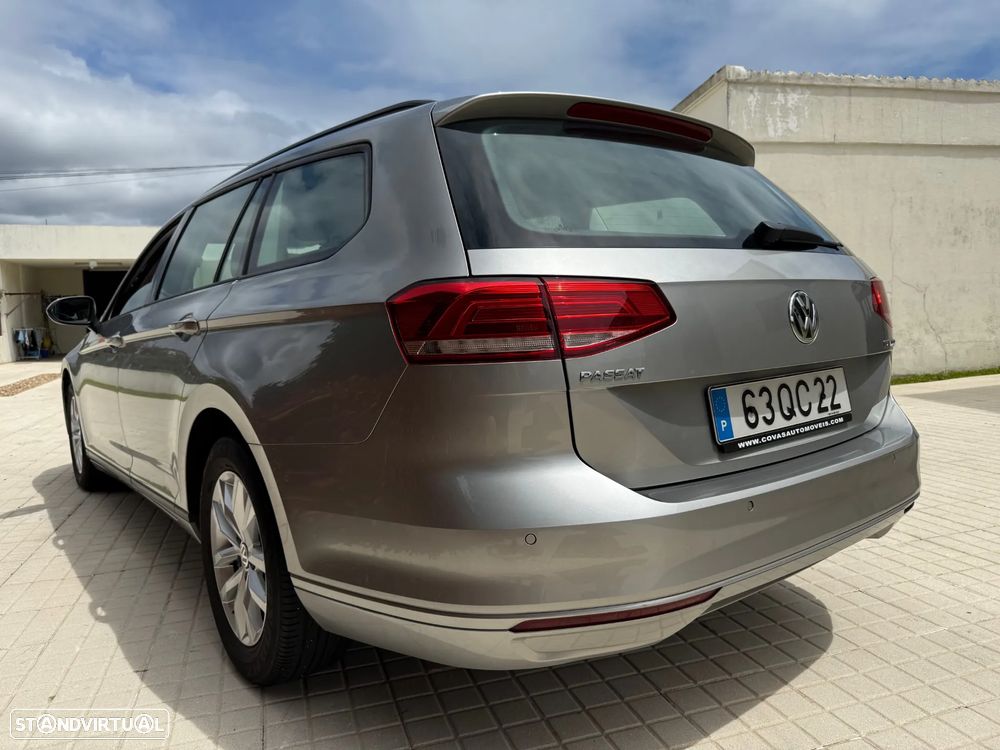 VW Passat Variant 1.6 TDI BlueMotion - 9