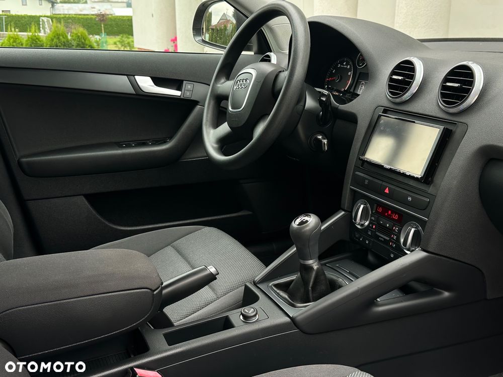 Audi A3 Sportback 1.6 Ambition - 24