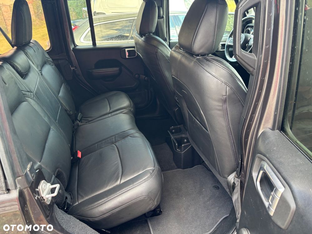 Jeep Wrangler - 14