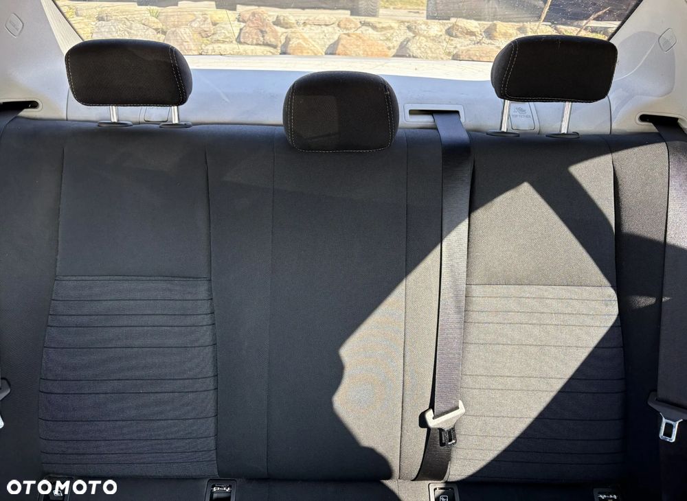 Mercedes-Benz Klasa C 180 9G-TRONIC - 8