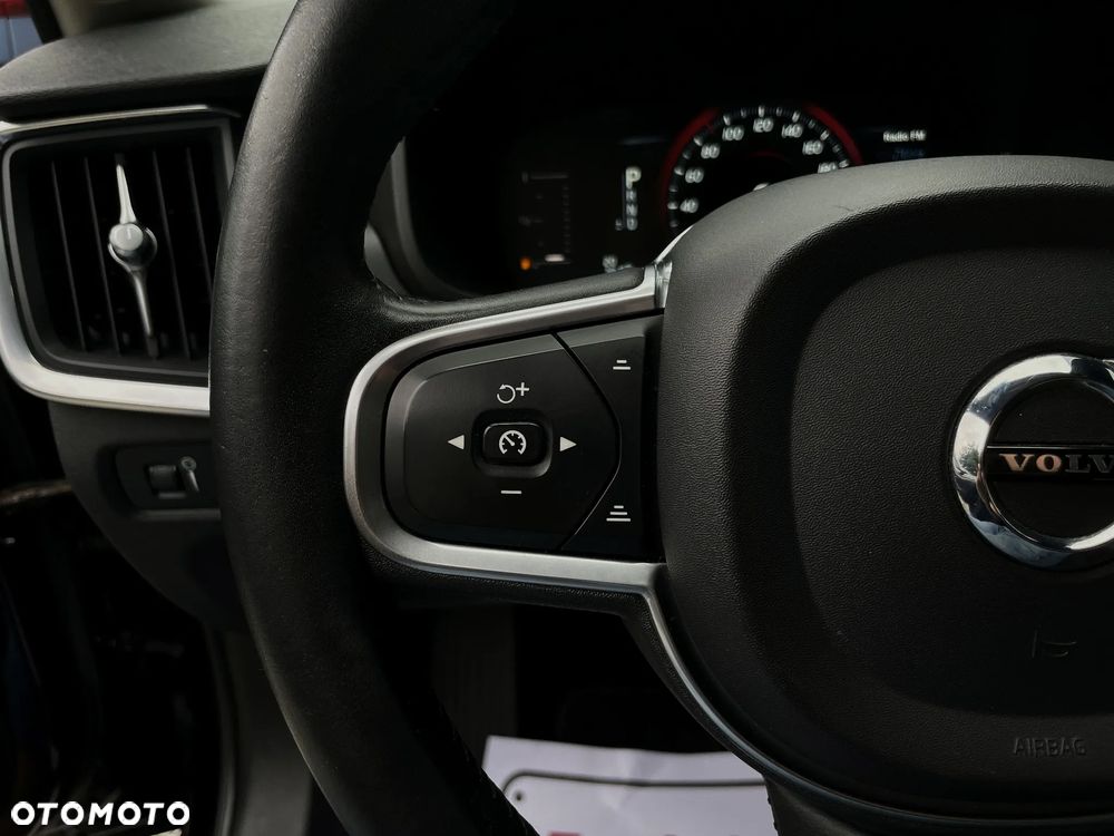 Volvo V90 D4 Geartronic Kinetic - 22