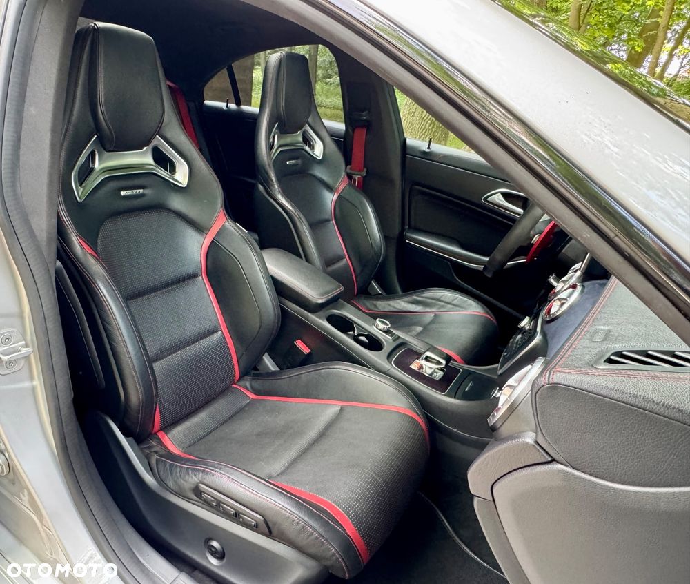 Mercedes-Benz CLA 45 AMG 4Matic 7G-DCT - 20