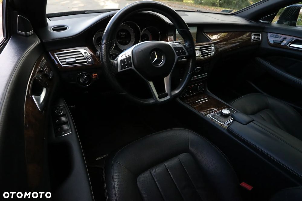 Mercedes-Benz CLS 350 CDI 4-Matic BlueEff - 36