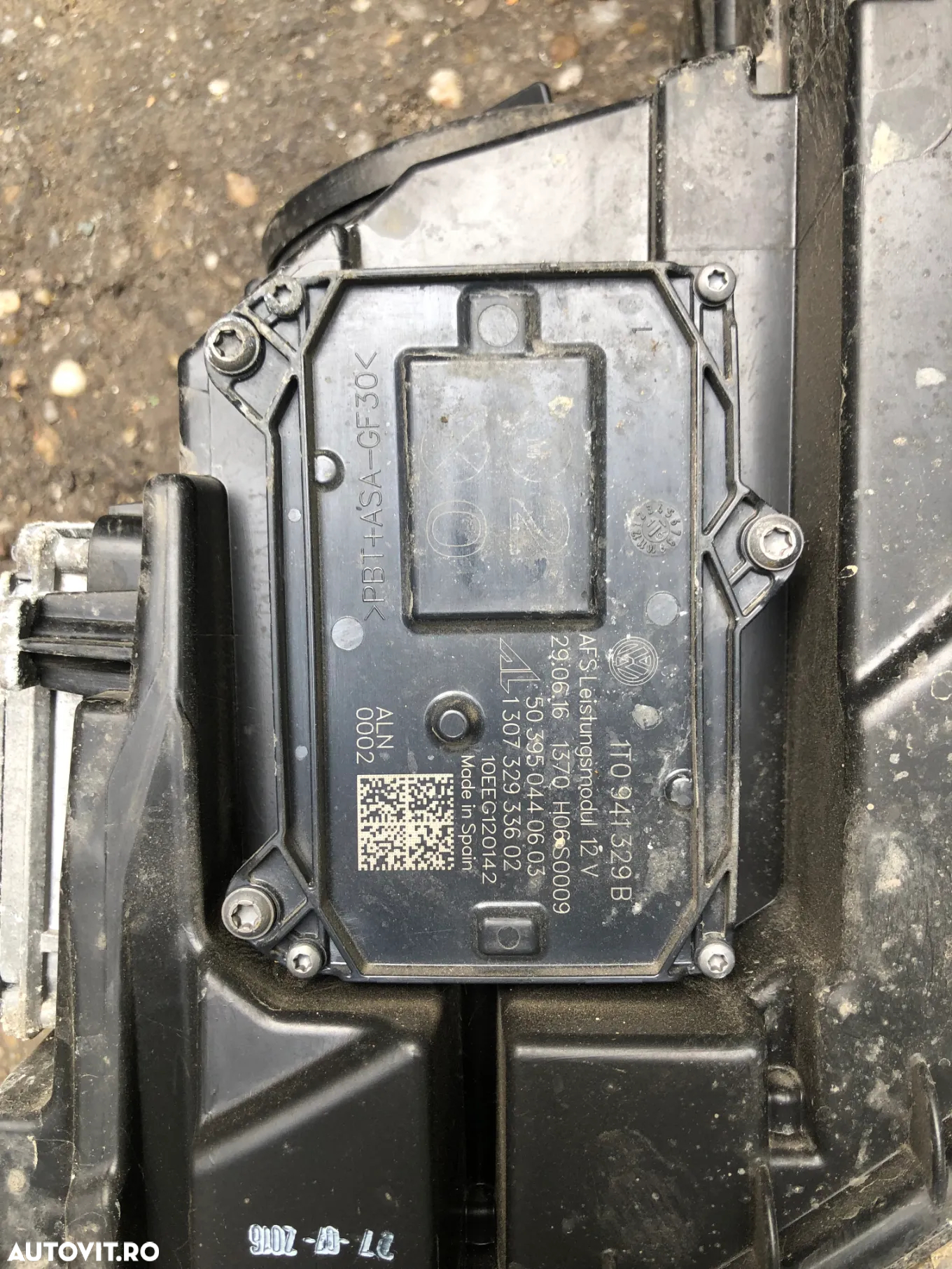 Far dreapta Skoda Octavia 3 xenon led 2016 - 12