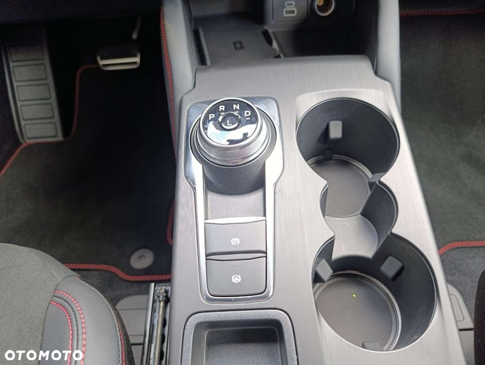 Ford Kuga - 12