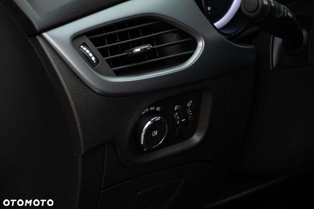 Opel Astra 1.2 Turbo Start/Stop Elegance - 36