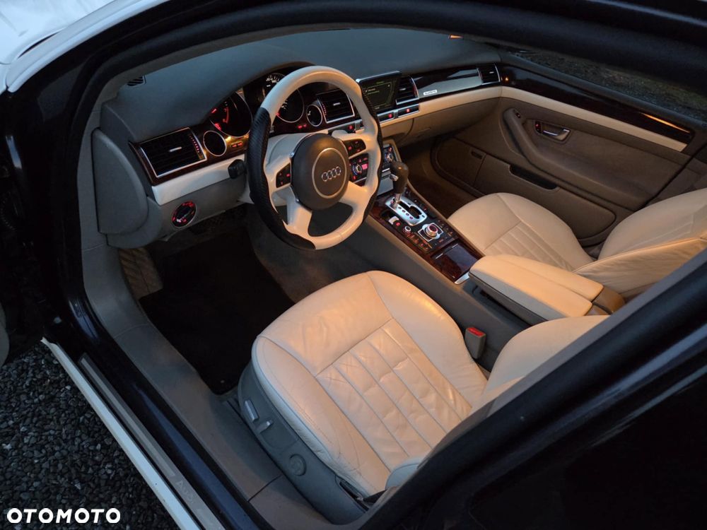 Audi A8 4.2 Quattro - 20