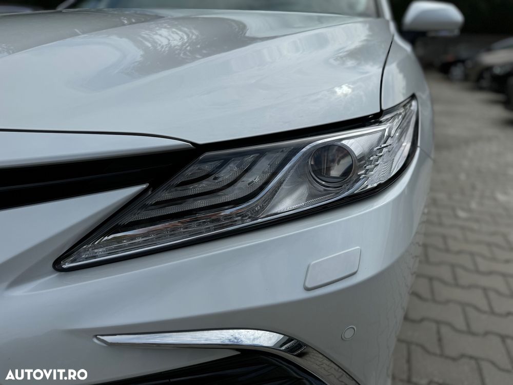 Toyota Camry 2.5 HEV Executive - 10