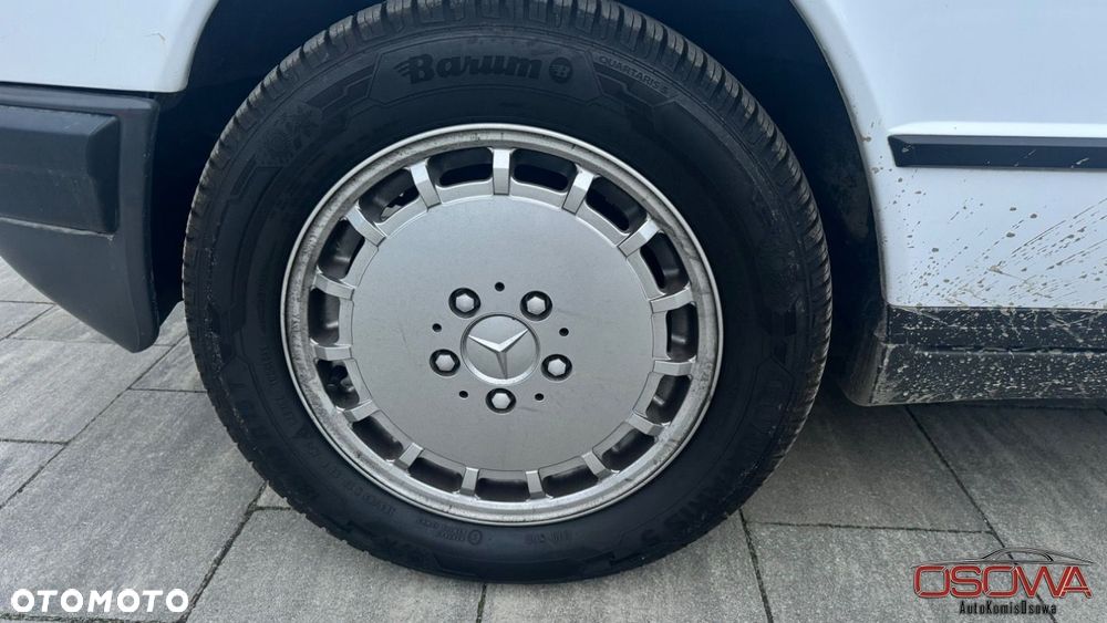 Mercedes-Benz W201 (190) - 24