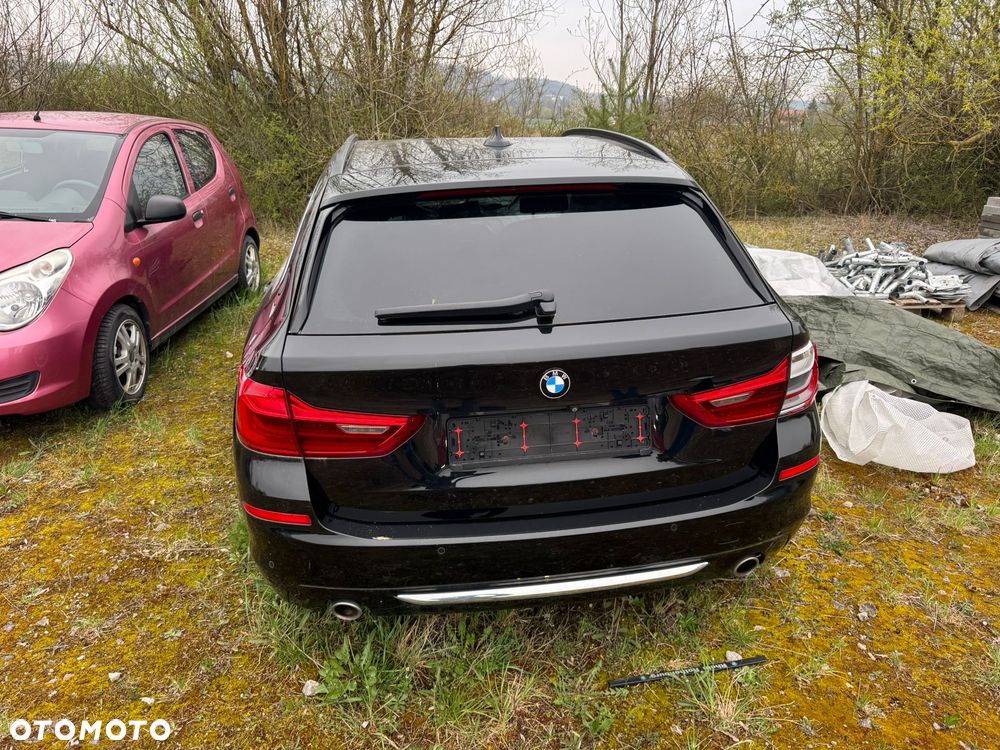 BMW Seria 5 530d xDrive Sport Line - 7