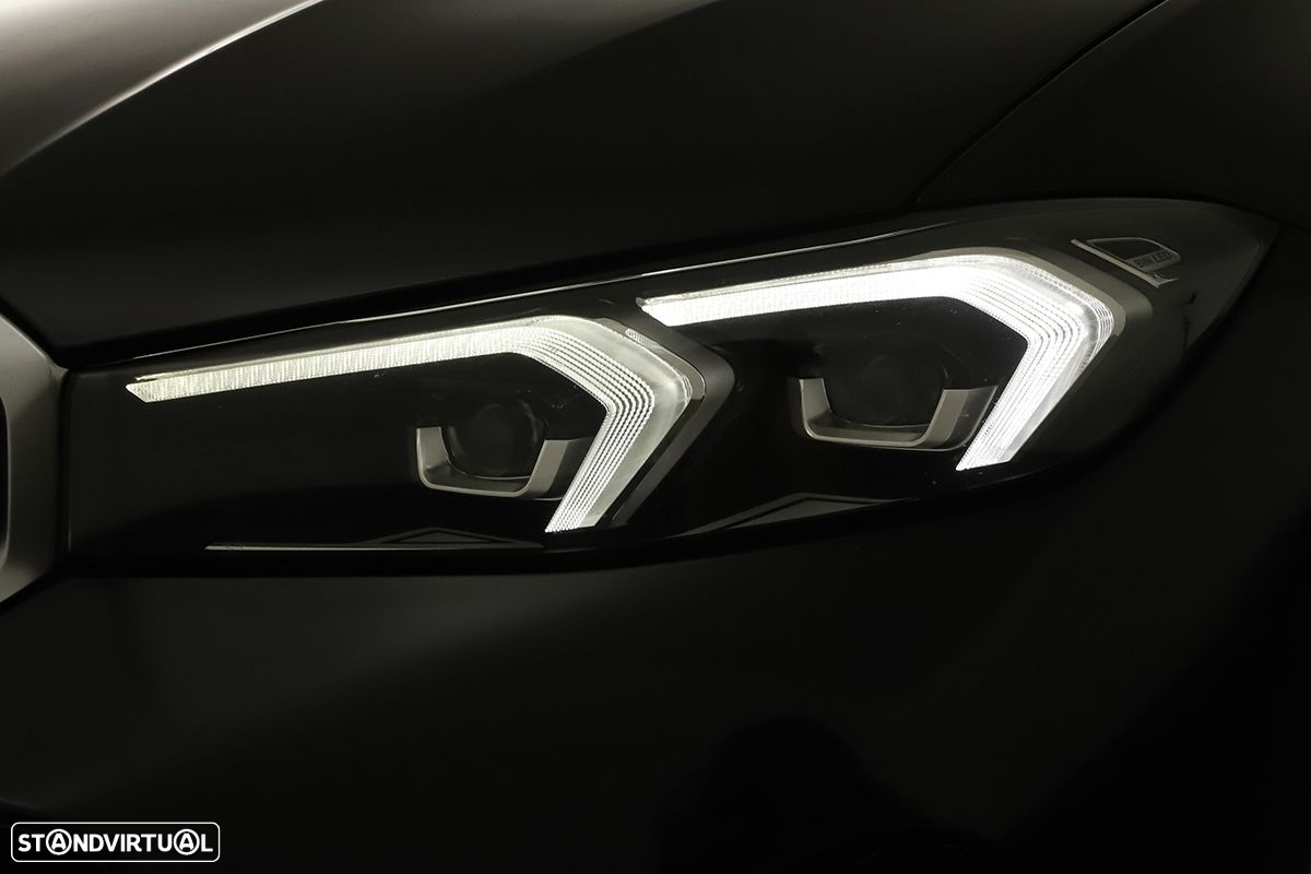 BMW 320 d Touring Pack Desportivo M Auto - 10
