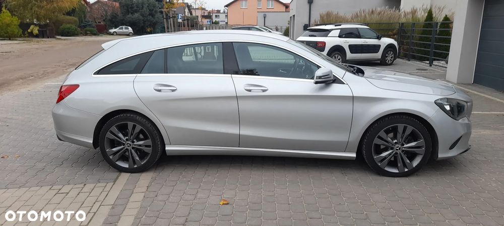 Mercedes-Benz CLA Shooting Brake 180 d - 4