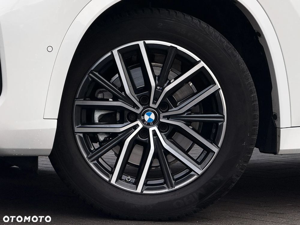 BMW X1 sDrive20i - 12