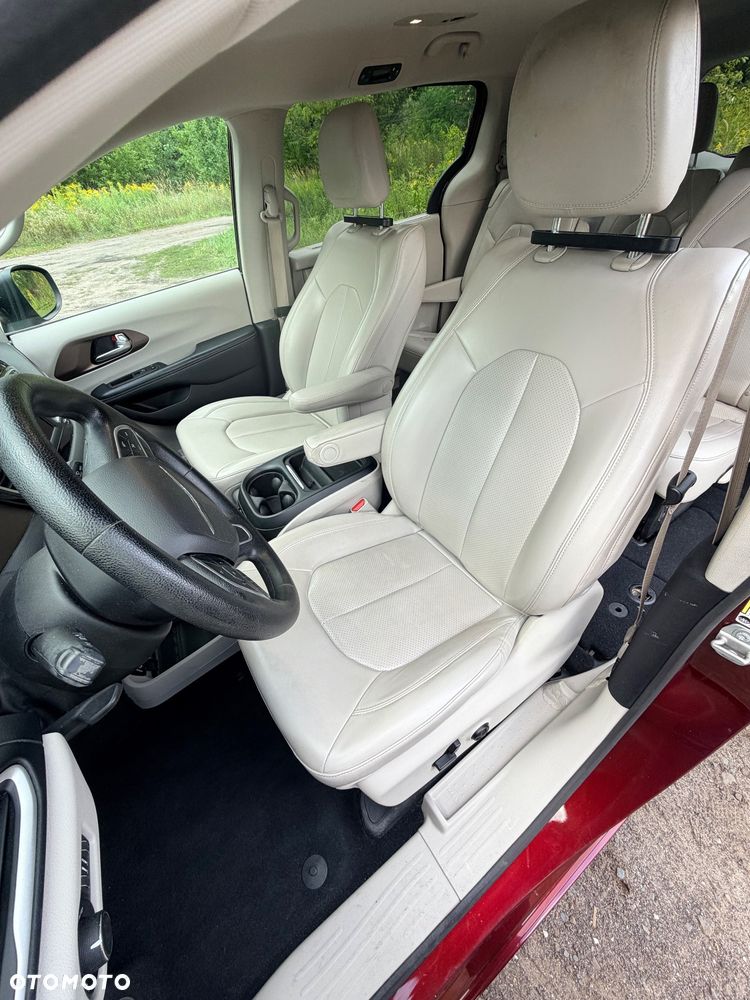 Chrysler Voyager - 20