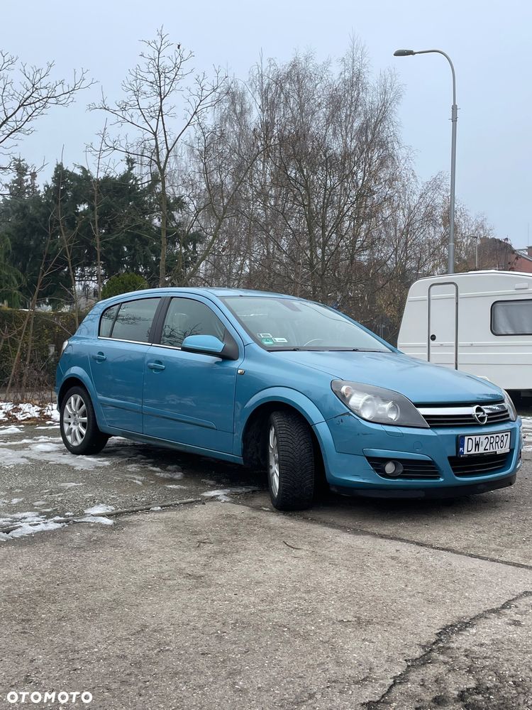 Opel Astra 1.6 Sport Easytronic - 3