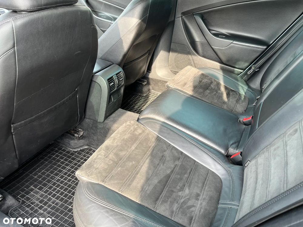 Volkswagen Passat 2.0 TDI DSG Highline - 15