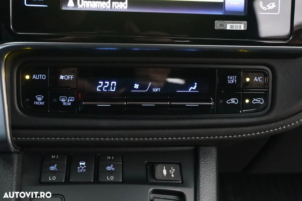 Toyota Auris 1.8 L VVT-i Hybrid Sol - 33