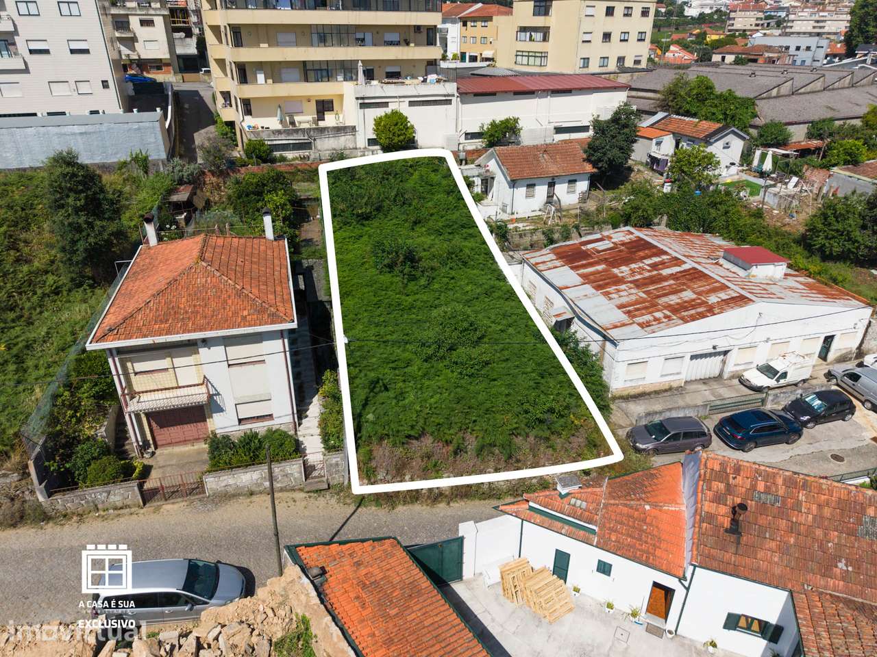 Terreno urbano em Oliveira do Douro, V. N. Gaia - Grande imagem: 2/25
