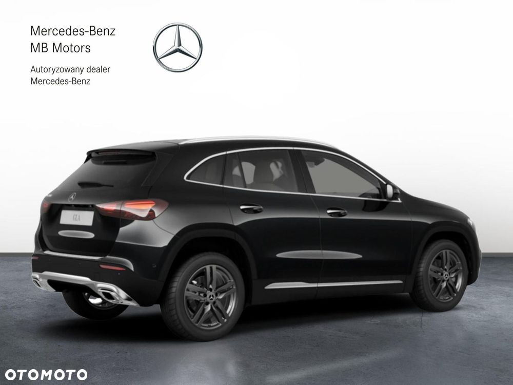 Mercedes-Benz GLA - 4