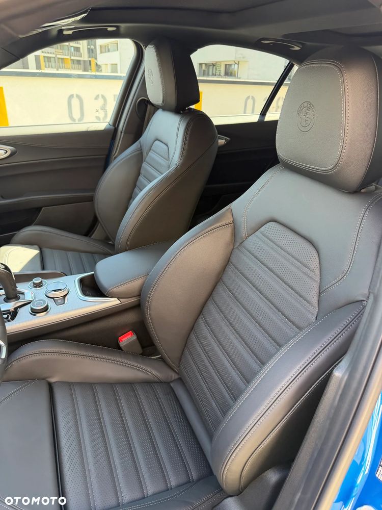 Alfa Romeo Giulia 2.0 Turbo Veloce Q4 - 13