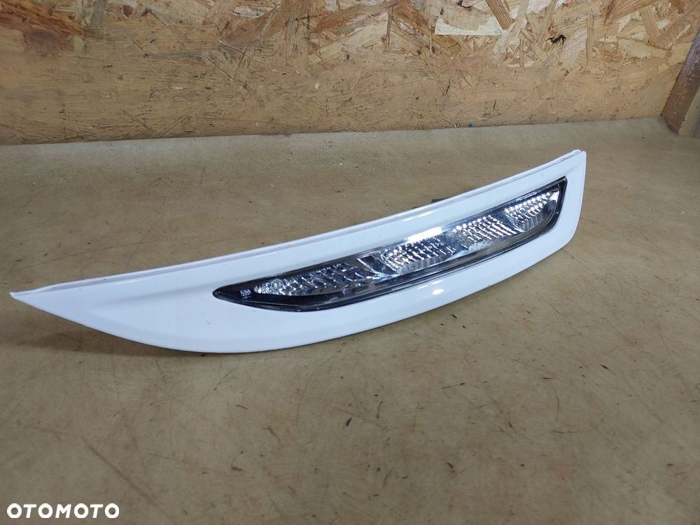 KUGA MK1 LED DRL PRAWY PRZÓD BV4113D272AA - 3