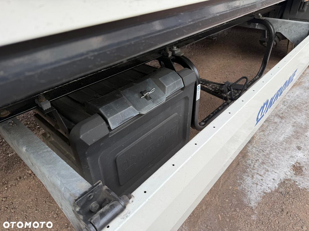 Krone Doppelstock , Amazon , oś podnoszona, IZOTERMA ,BOX - 15