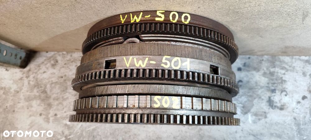 VOLKSWAGEN VW AUTOMAT AUTOMATYCZNE DIESEL / BENZYNA SPRZĘGŁO KOŁO ZAMACHOWE TARCZA DOCISK DWUMAS - 28