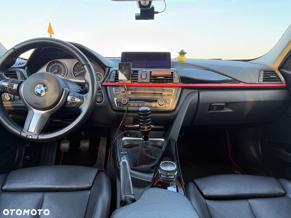 BMW Seria 3 335i xDrive Edition Sport - 26