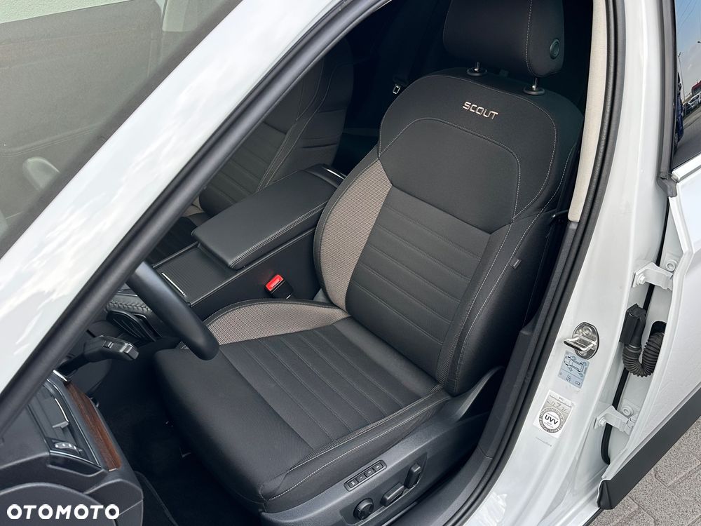 Skoda Superb 2.0 TDI 4x4 DSG Scout - 20