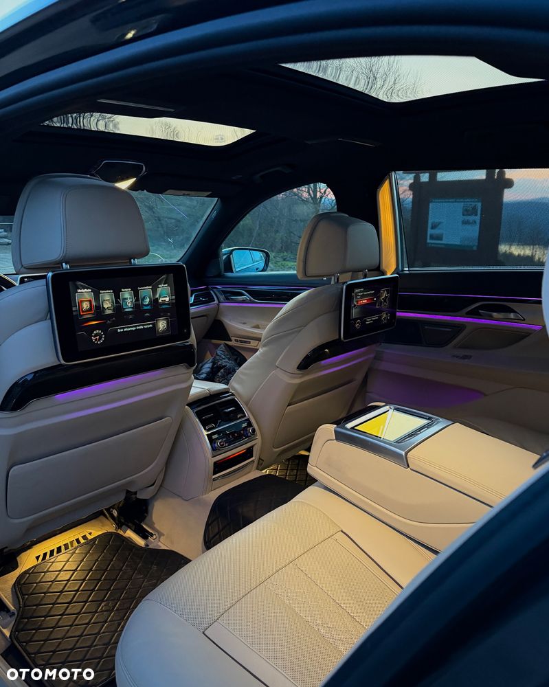BMW Seria 7 740Li - 15