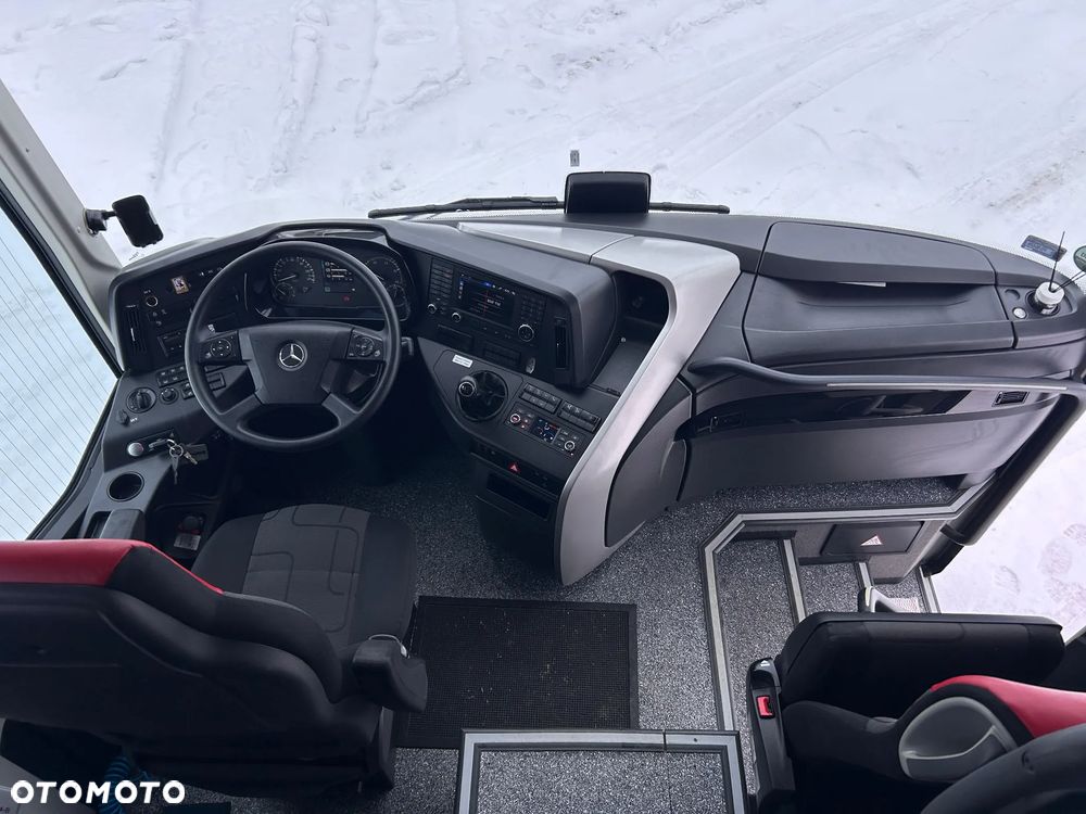 Mercedes-Benz Tourismo - 12