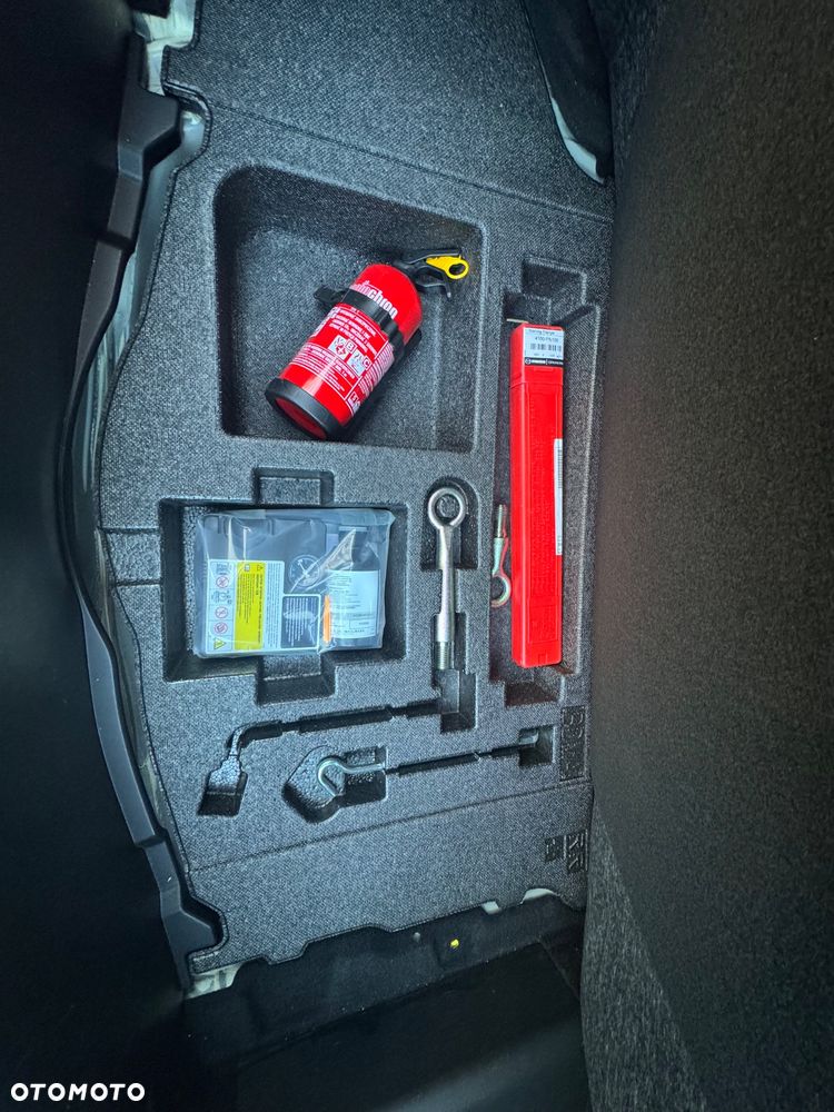 Mazda 3 2.0 mHEV Exclusive Line - 20