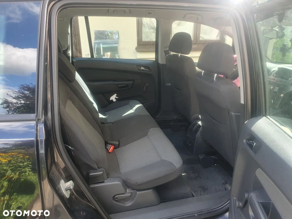 Opel Zafira - 2