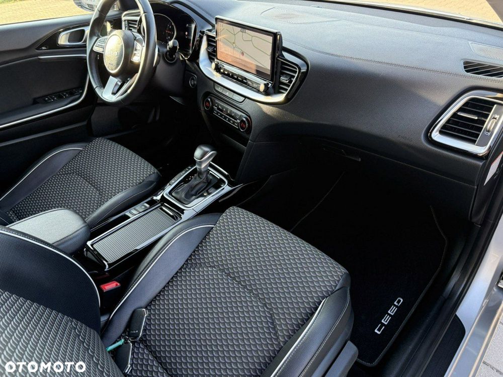 Kia Ceed SW 1.0 T-GDI DCT7 (48V M-H) Ultimate Edition - 16