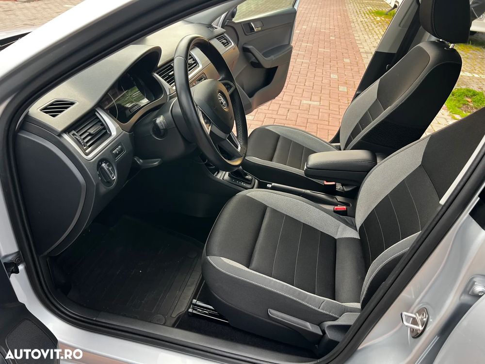 Skoda RAPID 1.4 TSI Ambition DSG - 7