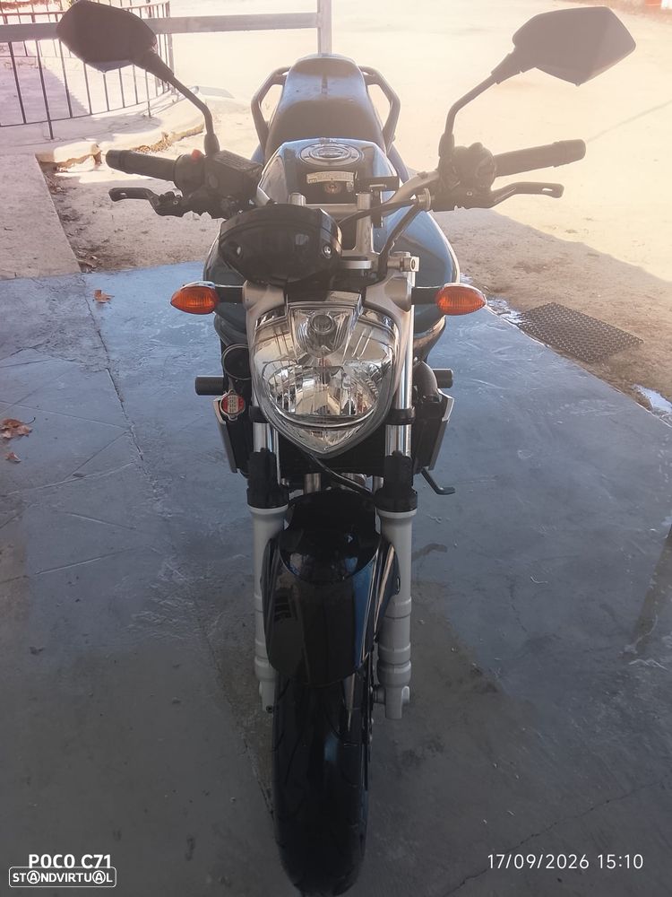 Yamaha FZR - 1