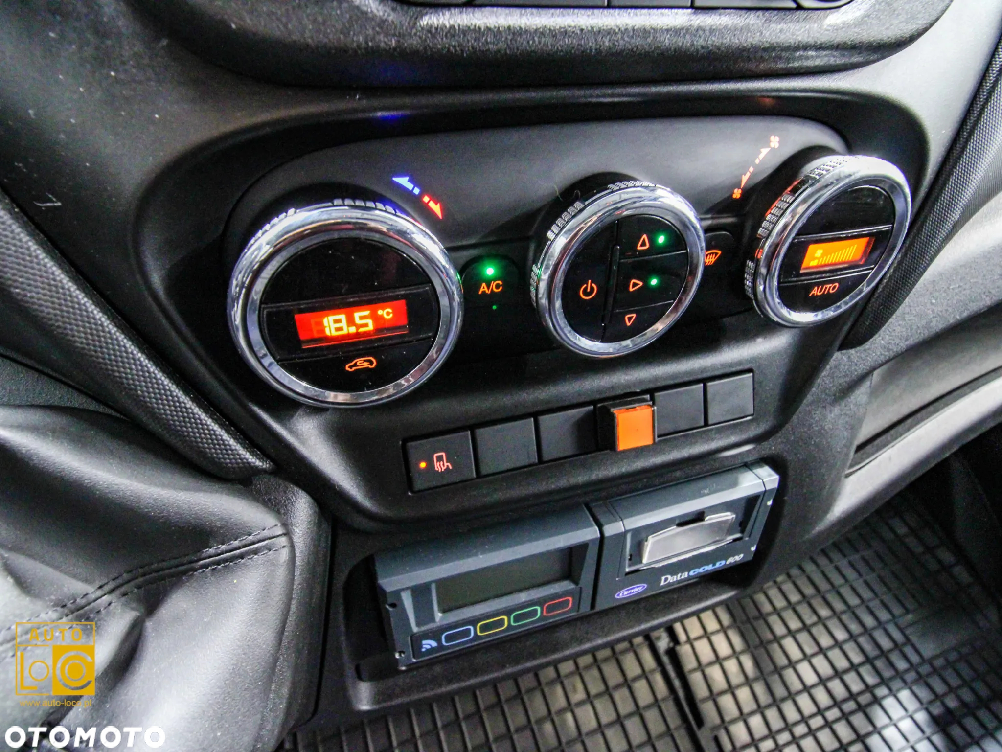 Iveco DAILY CHŁODNIA / MROŹNIA / AGREGAT x 2 - 16
