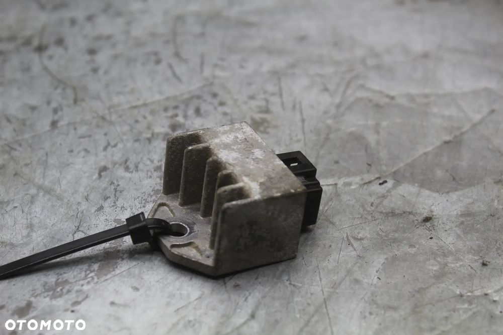 Sym Orbit 2 II regulator napięcia - 3